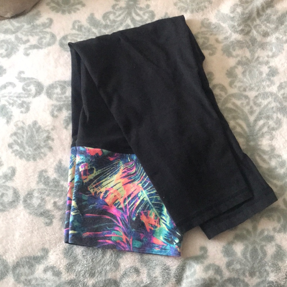 5/$25 😁 Used PINK yoga fold over Capri